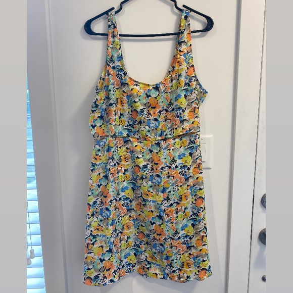 Vibrant BCBG mini dress - Picture 1 of 6